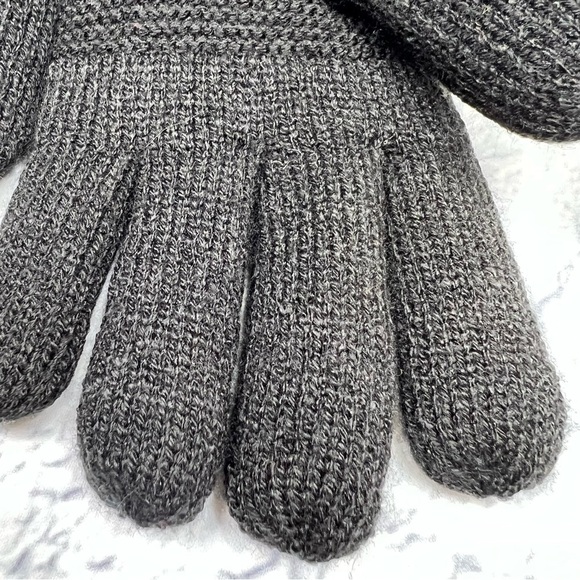LAST PAIR Isotoner mittens new with tags women’s one size fits all - Picture 3 of 7